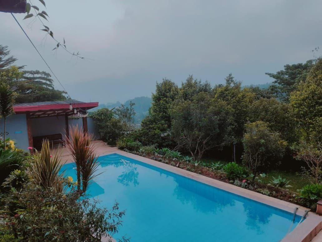 Villa Bata Merah By Spazie Paragajen Exterior photo