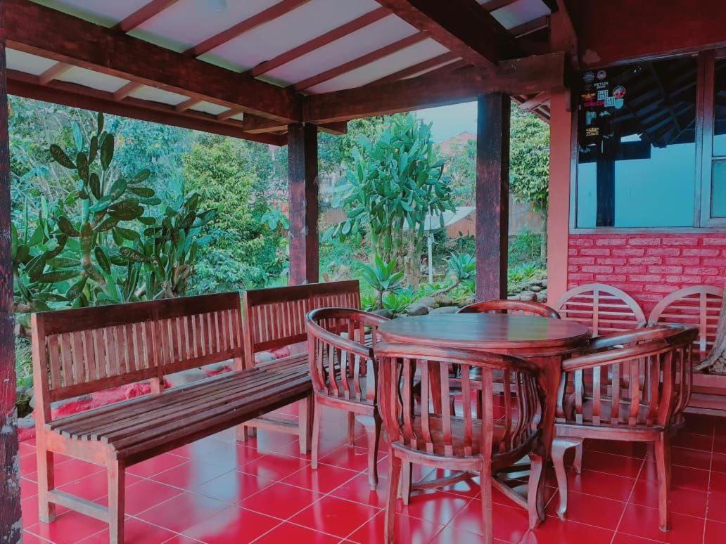 Villa Bata Merah By Spazie Paragajen Exterior photo